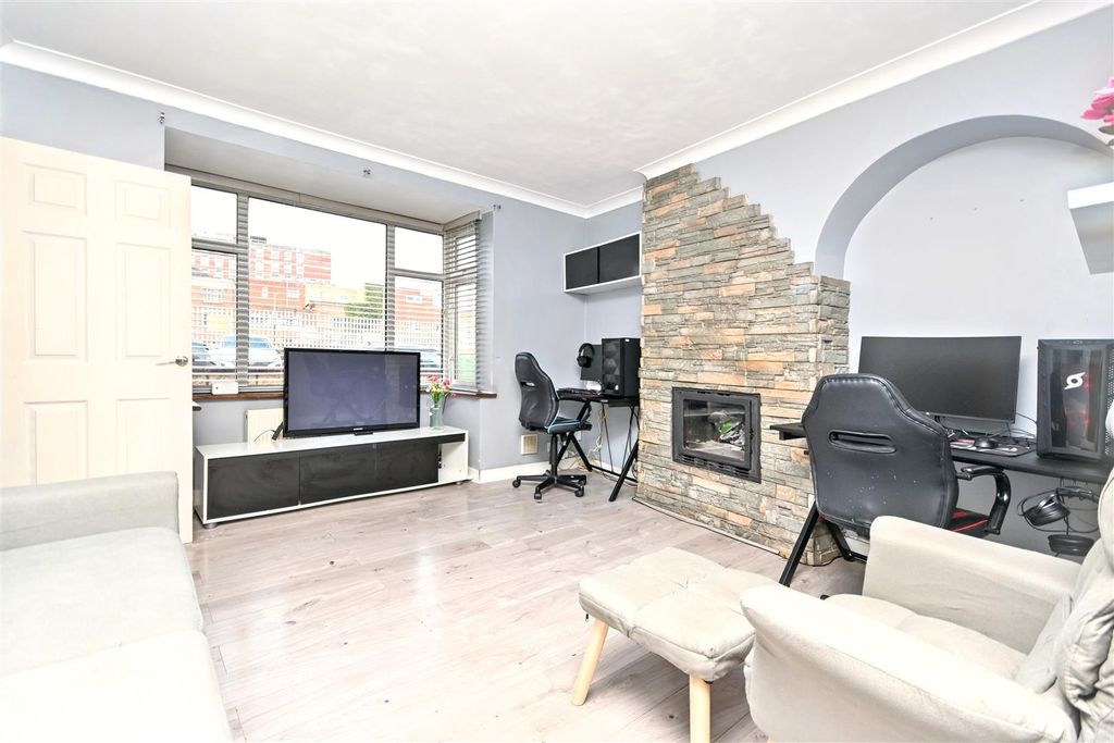 Property photo 2 of 18 Dsc_4305.Jpg