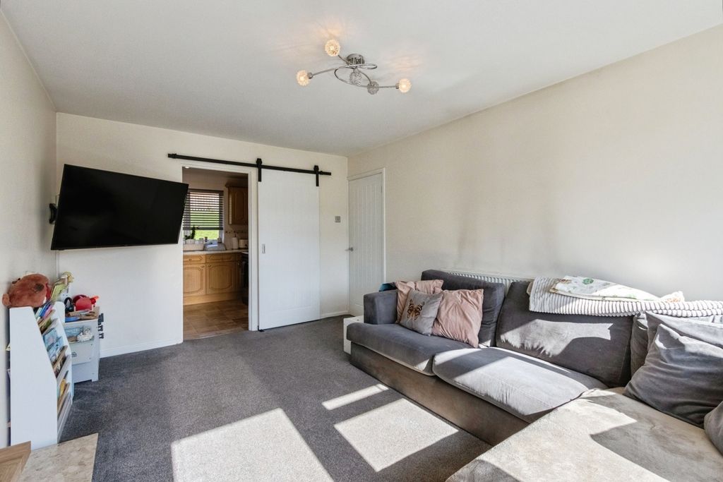 Property photo 3 of 16 Pbox-Img.Jpg