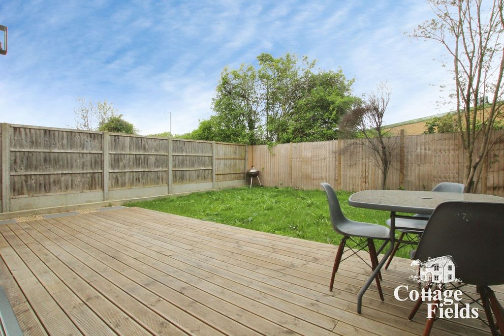 Property photo 3 of 23