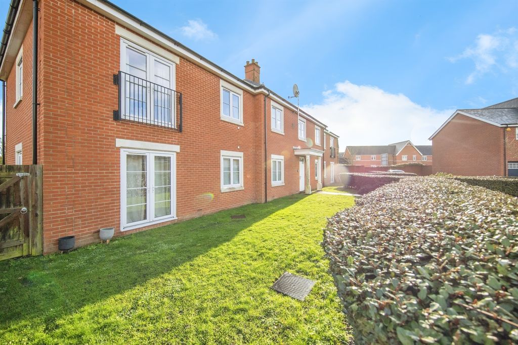 Property photo 2 of 19