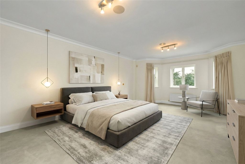 Property photo 2 of 15 Principle Bedroom