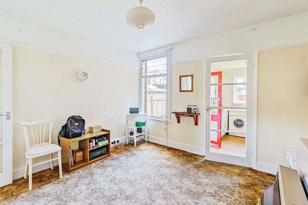 Property photo 2 of 16 Photo