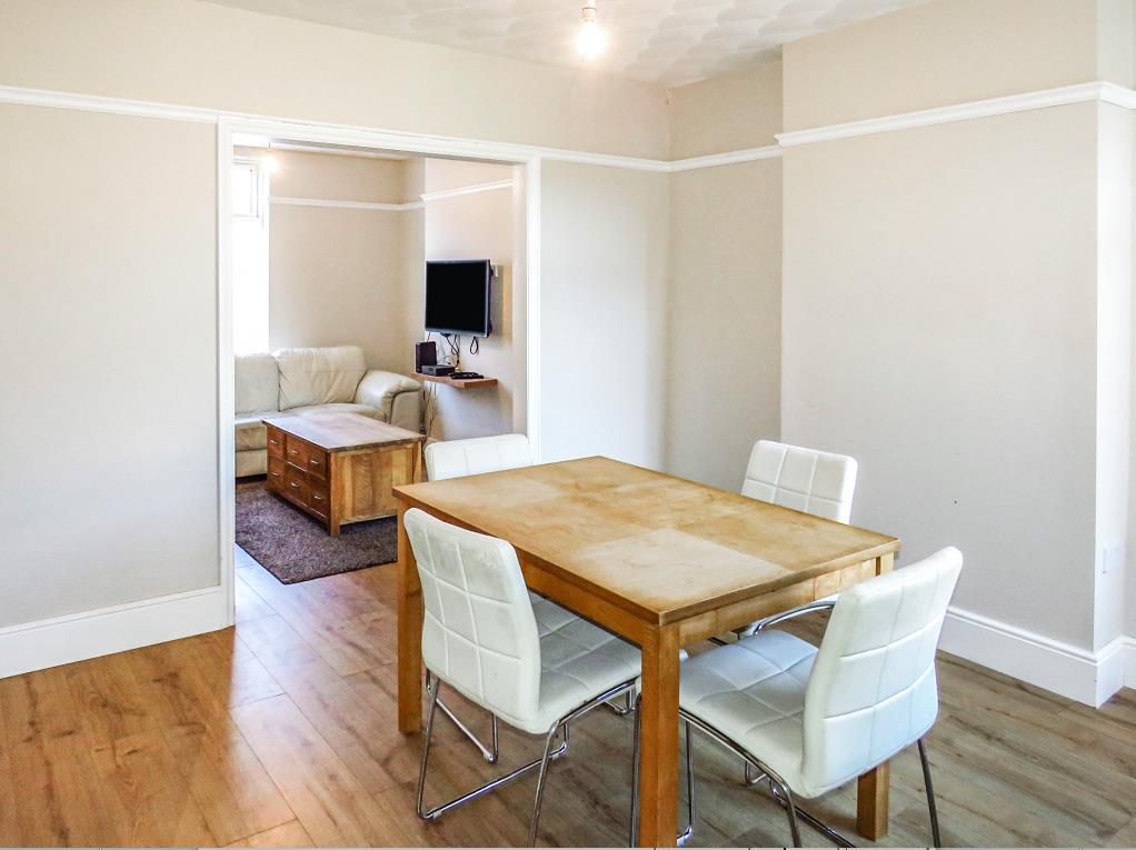 Property photo 2 of 10 Dining Room