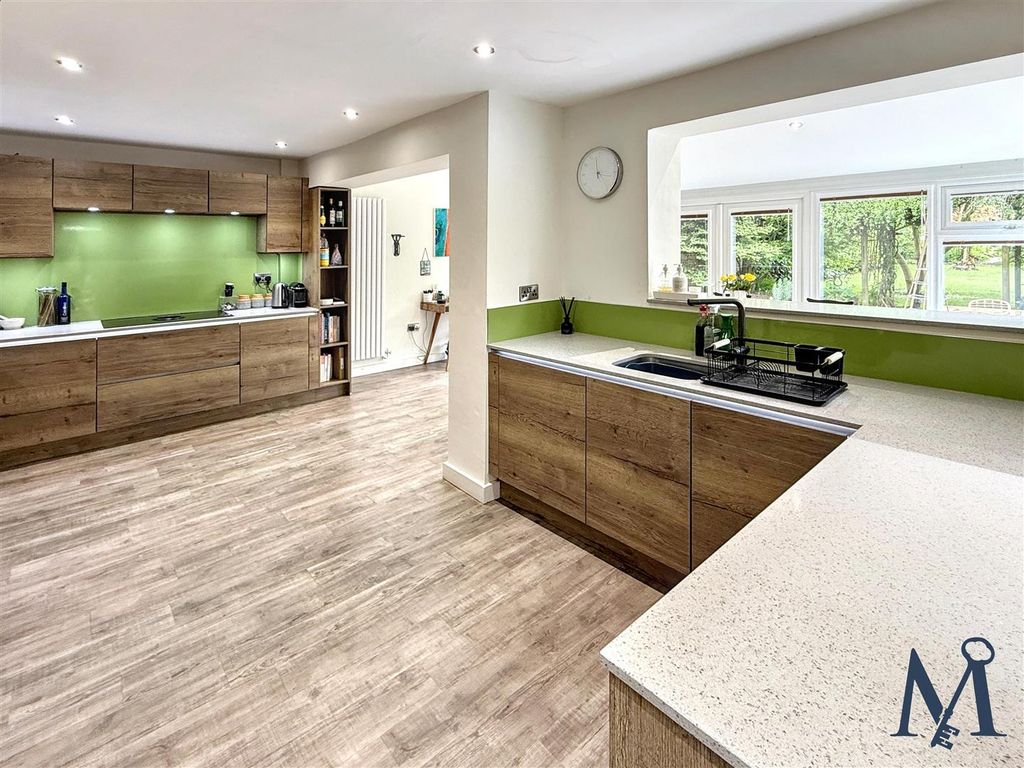 Property photo 2 of 19 Kitchen Diner