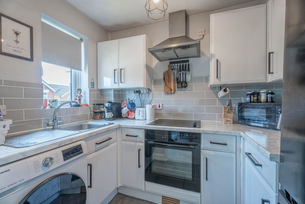 Property photo 3 of 11 Dsc01911-Hdr