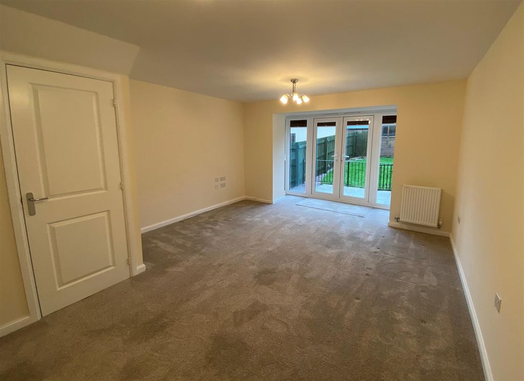 Property photo 2 of 15 Living Room