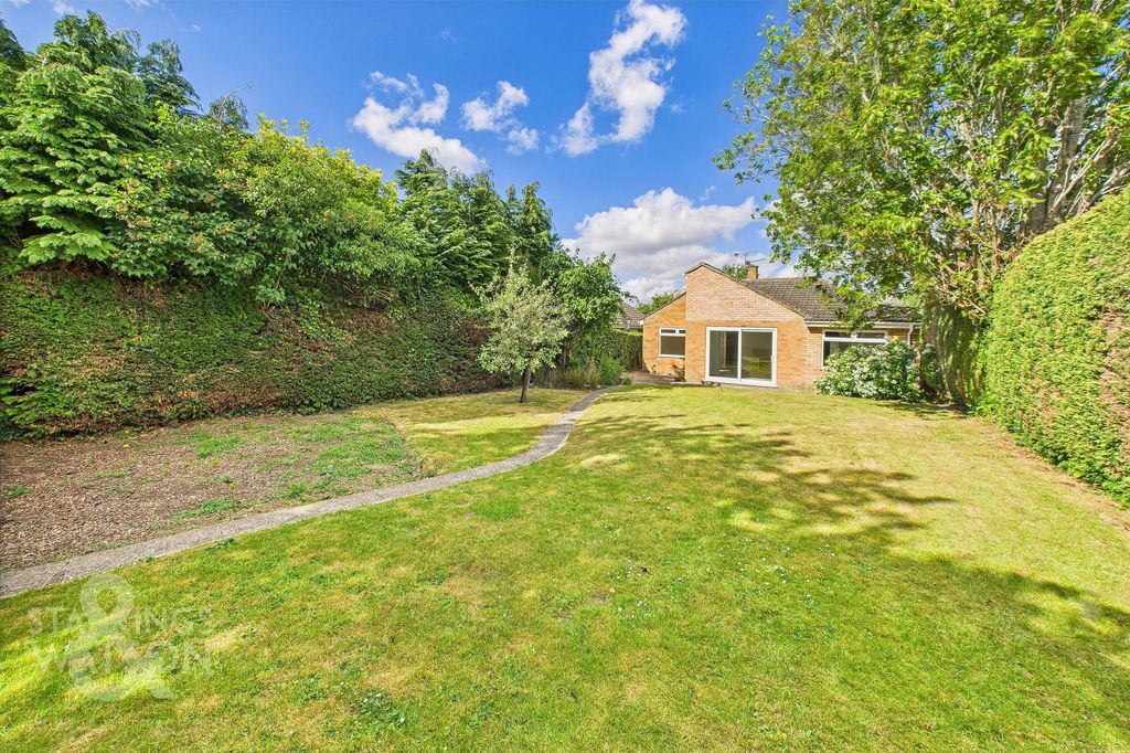 Property photo 2 of 20