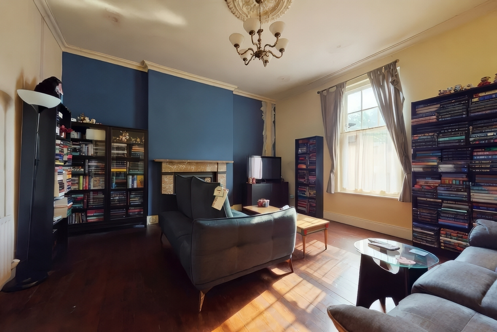 Property photo 3 of 11