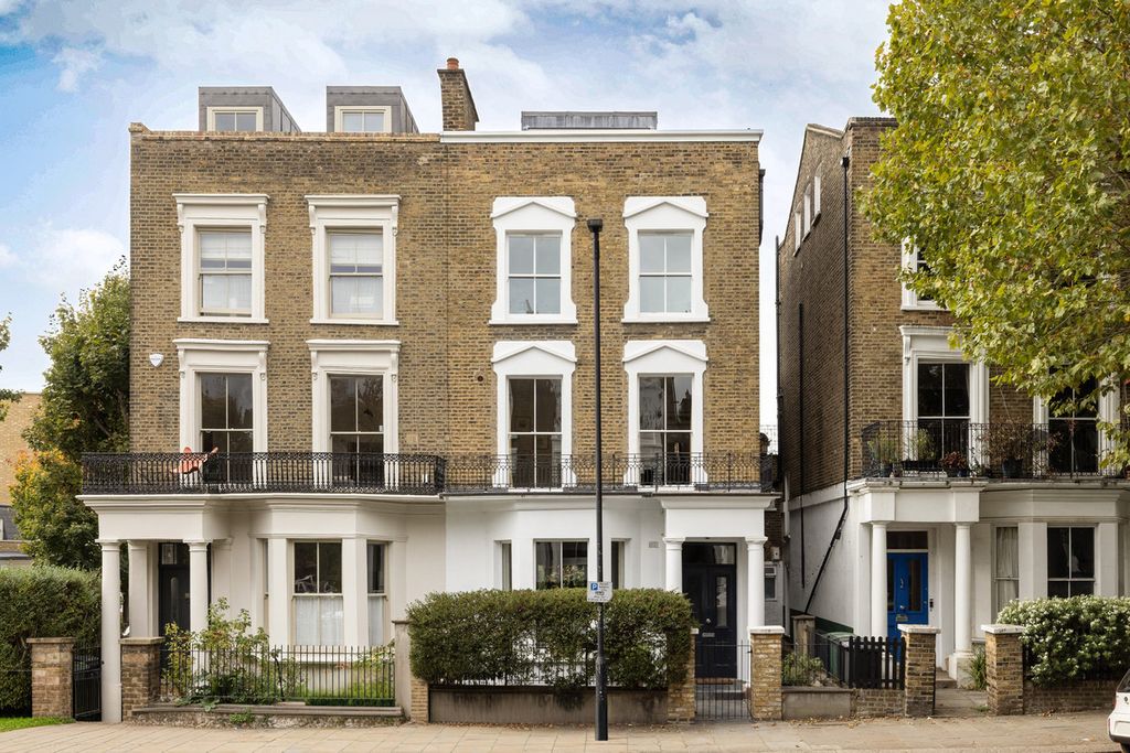 Property photo 1 of 24