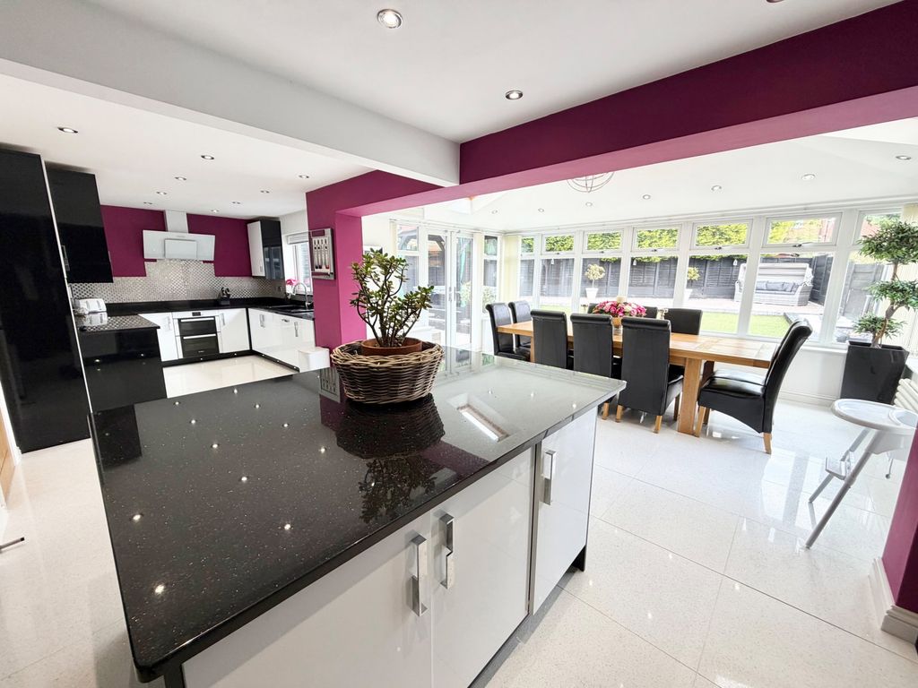 Property photo 2 of 46