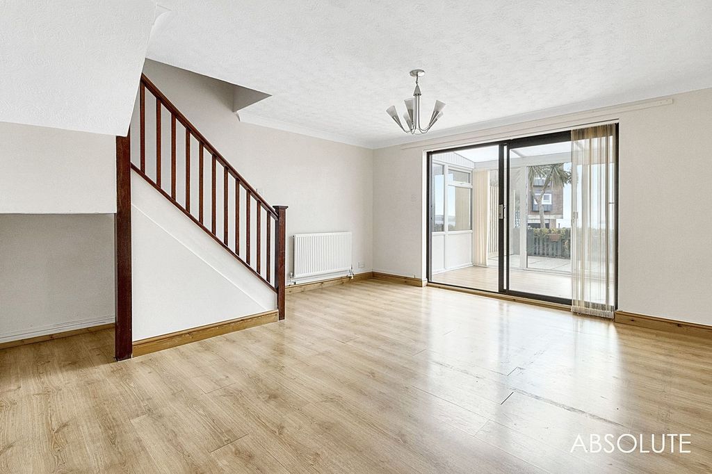 Property photo 2 of 22