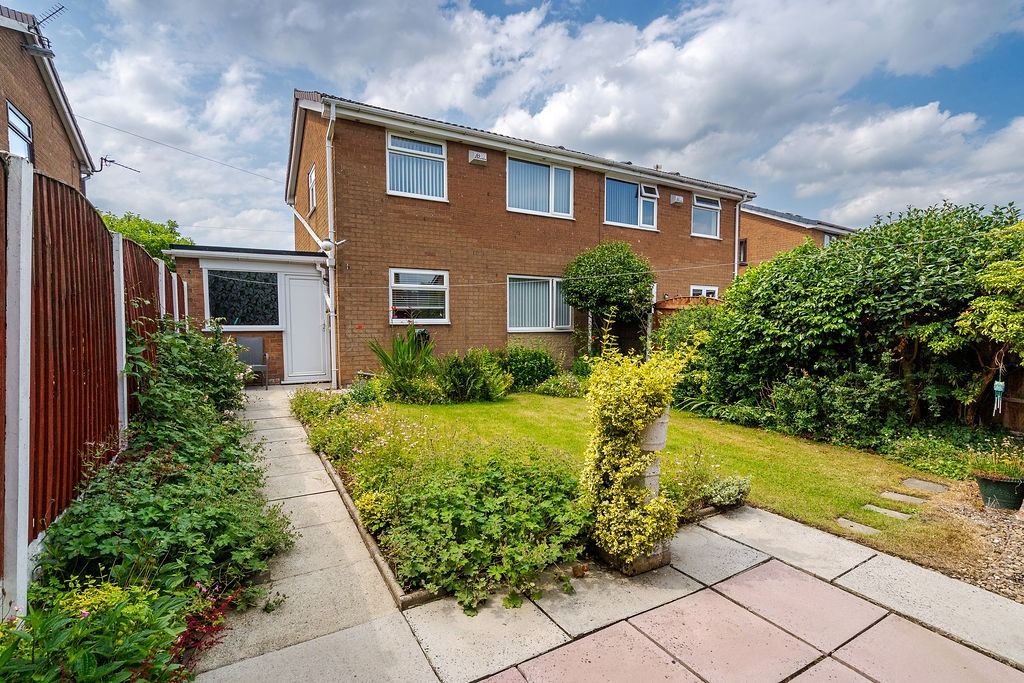 Property photo 2 of 23 4319683