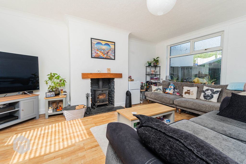 Property photo 2 of 20 Picture No. 30