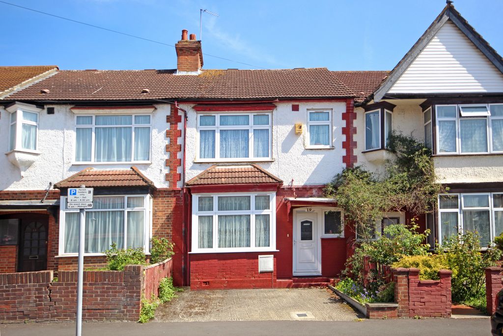 Property photo 1 of 9 Lonsdale Avenue, Wembley, Middlesex, Ha9