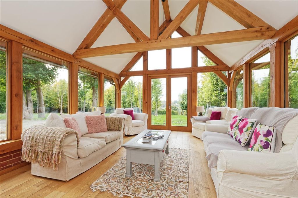 Property photo 2 of 23