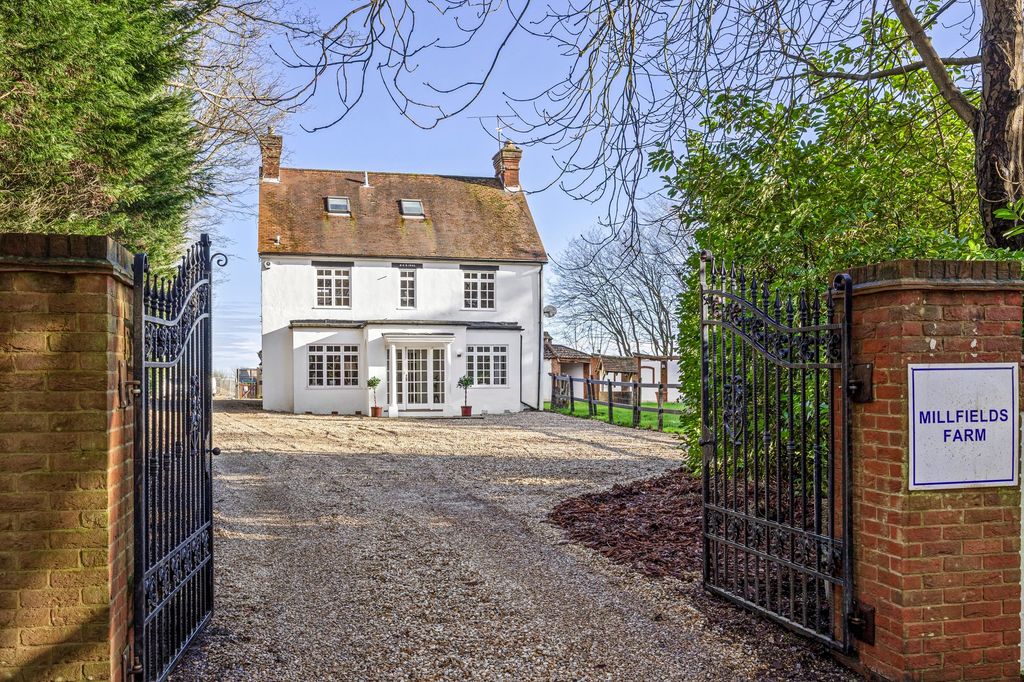 Property photo 1 of 32