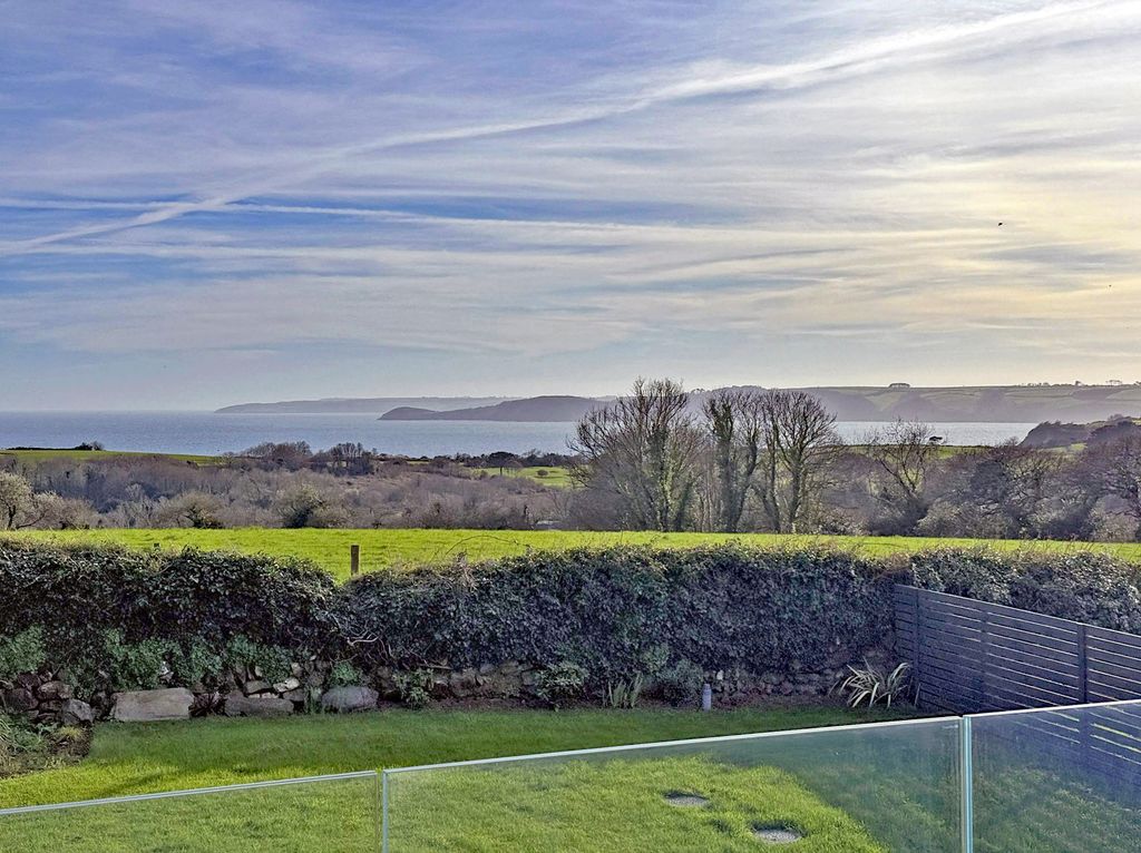 Property photo 3 of 16 Photo 3