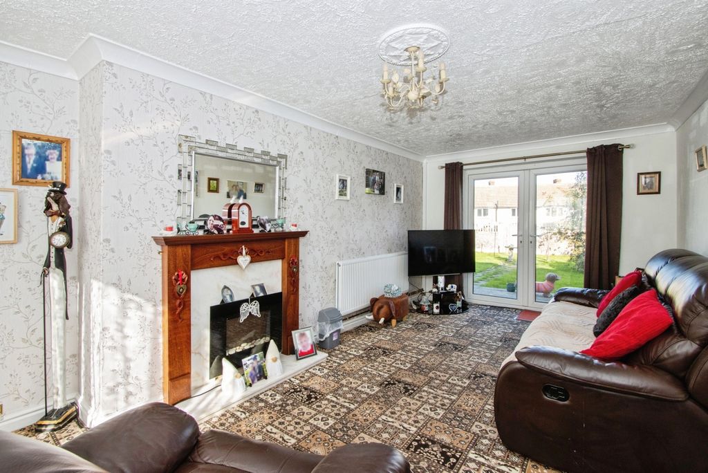 Property photo 3 of 19 Pbox-Img.Jpg