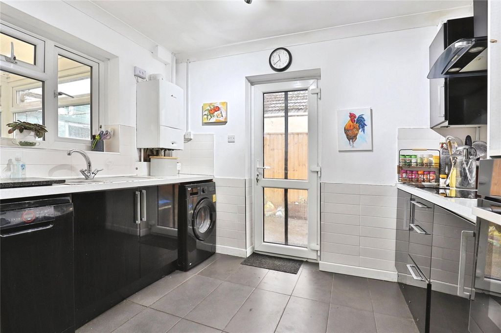 Property photo 3 of 19 Picture No. 23