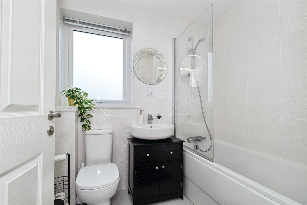 Property photo 3 of 24 Picture No. 11