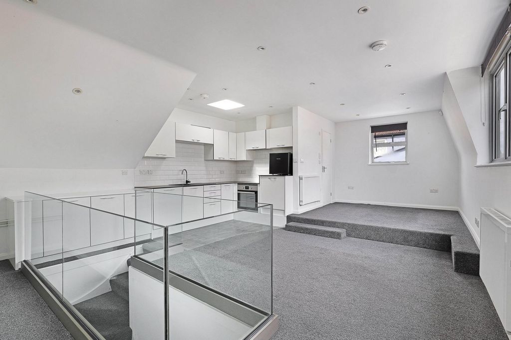 Property photo 3 of 13 Photo 19