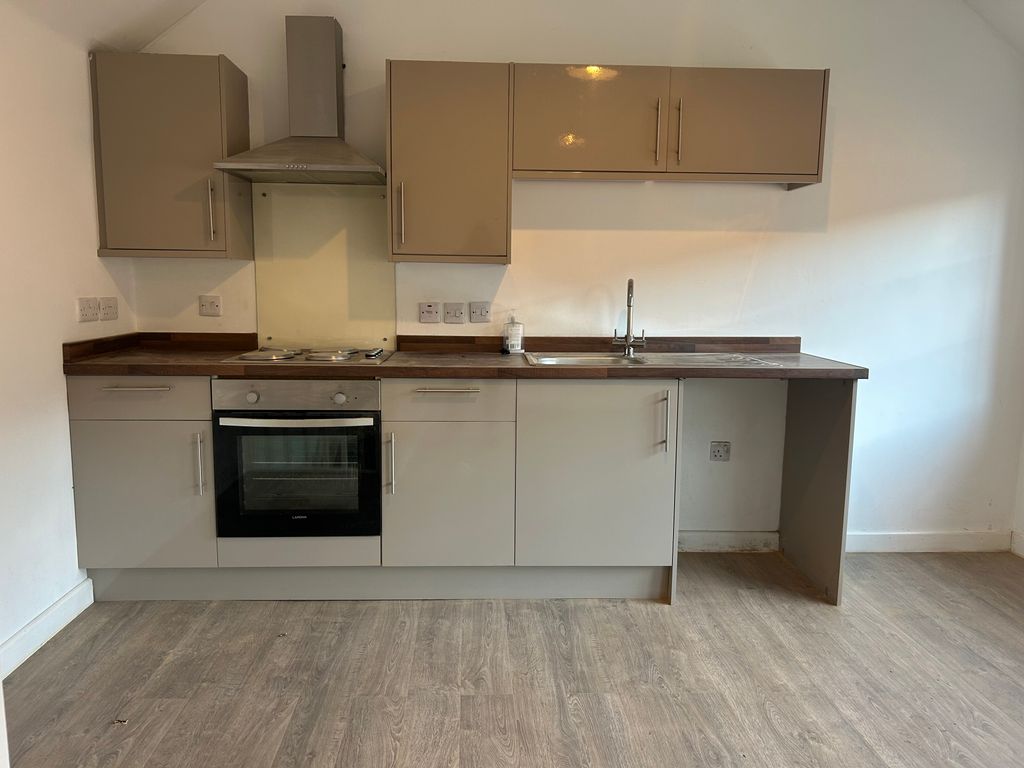 Property photo 2 of 7 Kitchen