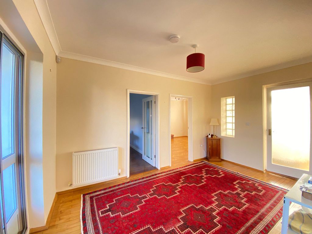 Property photo 3 of 16 Photo