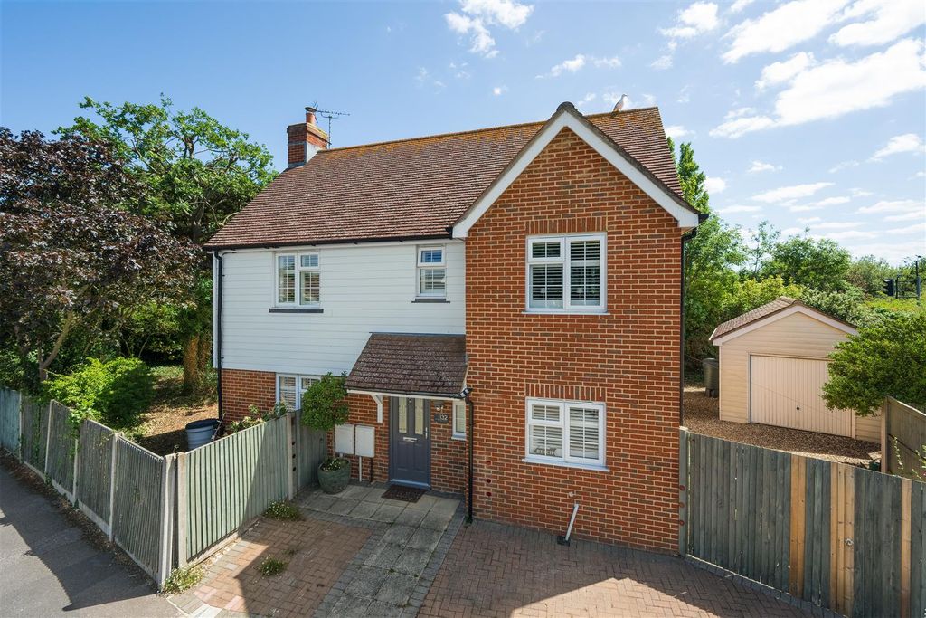 Property photo 1 of 20 Queens Road, Tankerton, Whitstable