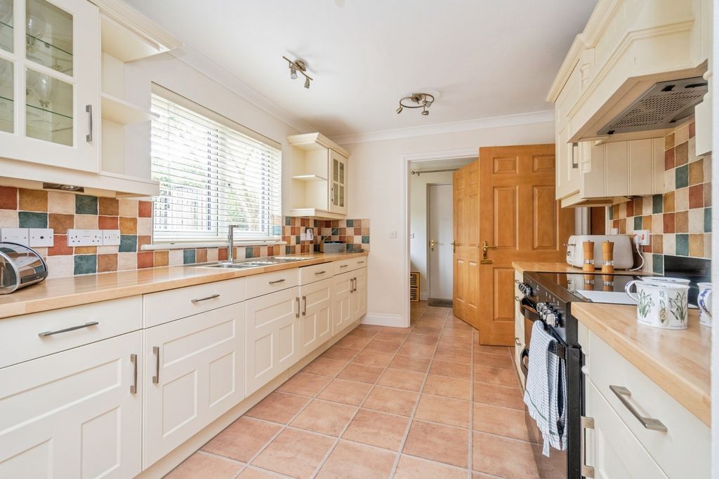 Property photo 3 of 20 Pbox-Img.Jpg