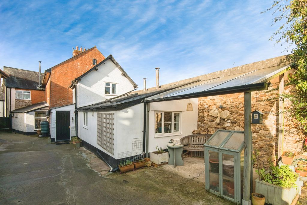 Property photo 2 of 16 Photography