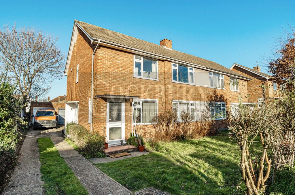 Property photo 3 of 17