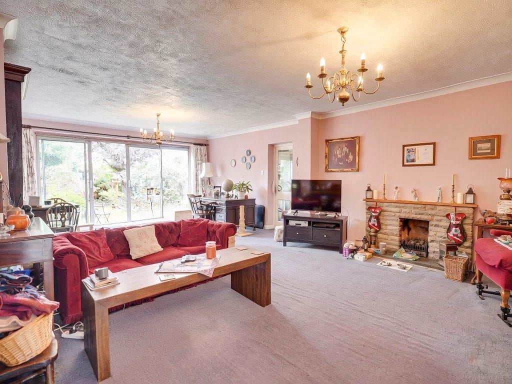 Property photo 2 of 14