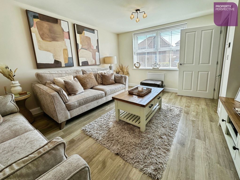 Property photo 2 of 16 Pbox-Img.Jpg
