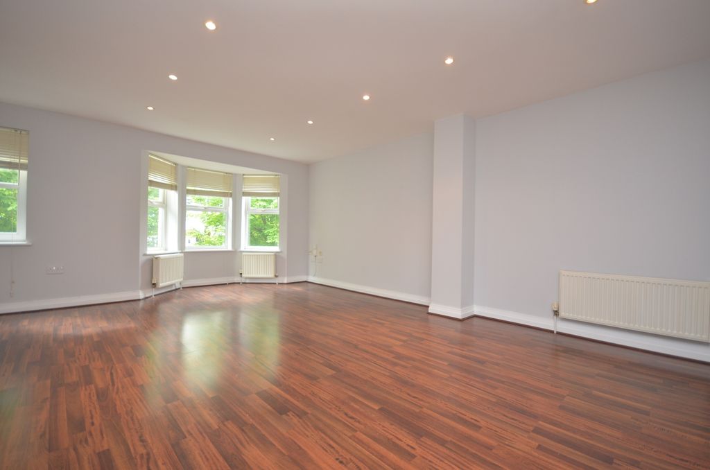 Property photo 2 of 7 Reception