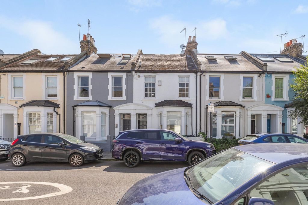 Property photo 1 of 17 Image