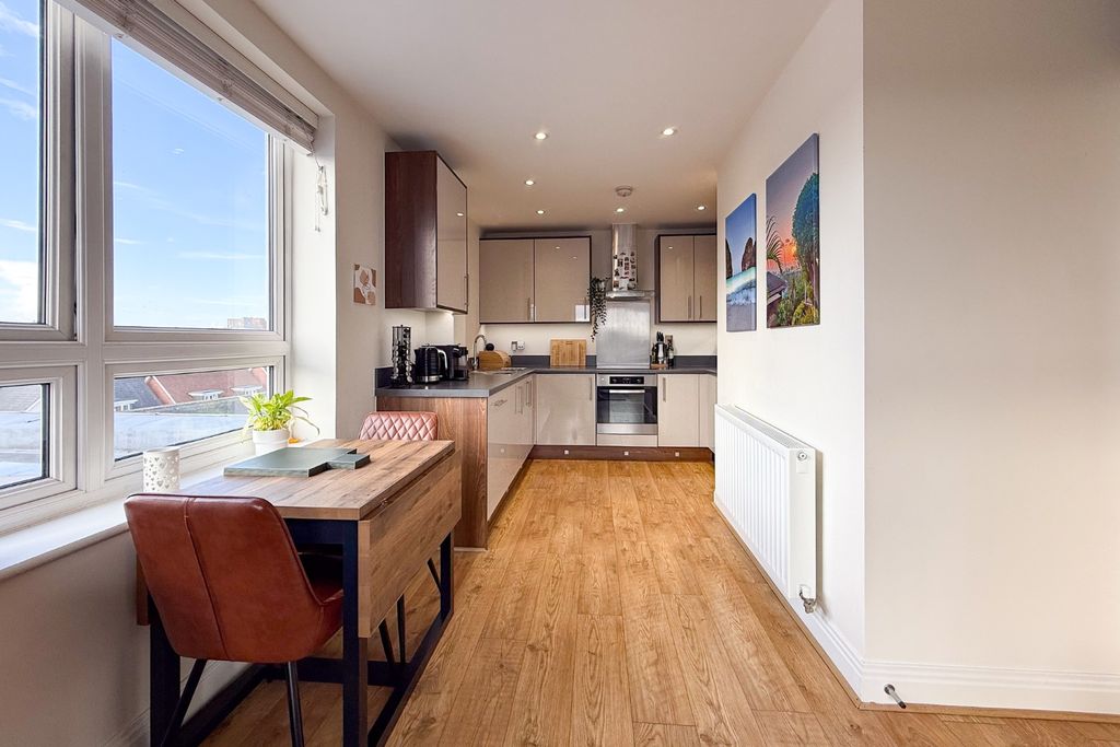 Property photo 3 of 16 4487599