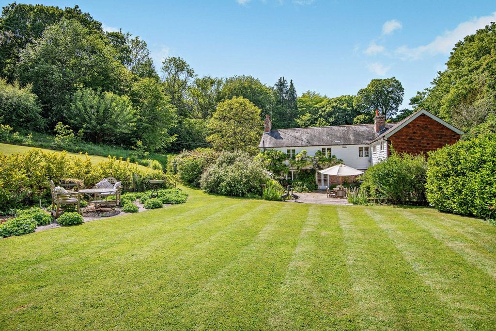 Property photo 1 of 20 Bourne Farmhouse