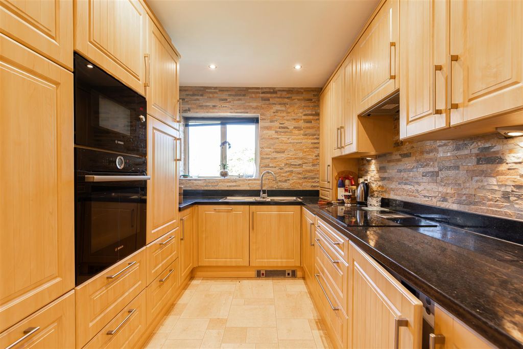 Property photo 3 of 12 1M4A2208-Enhanced-Nr.Jpg