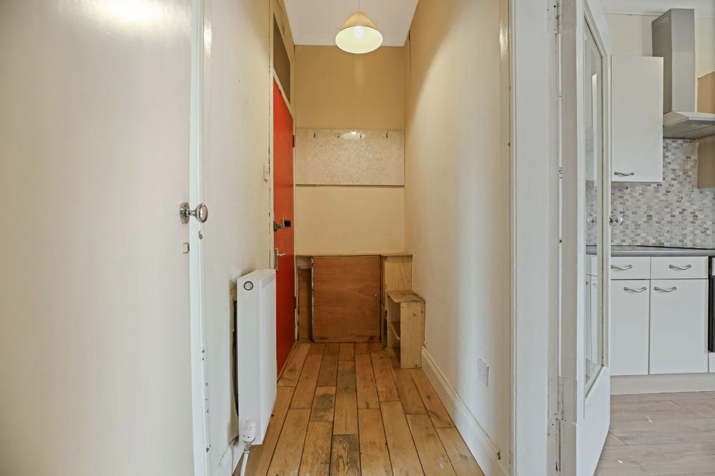 Property photo 3 of 21
