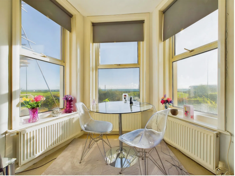 Property photo 3 of 8 4