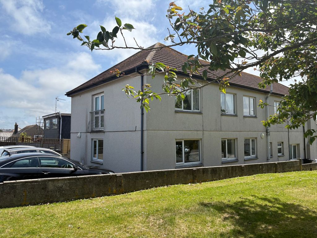Property photo 1 of 17 External