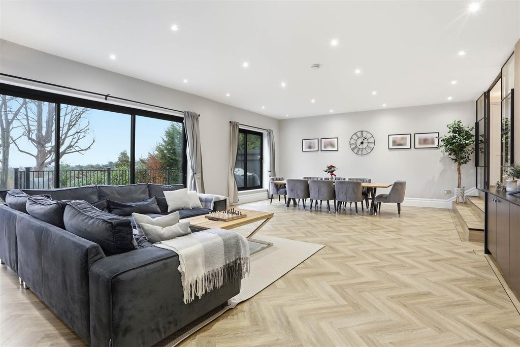 Property photo 2 of 62 1637154793 - 27.Jpg