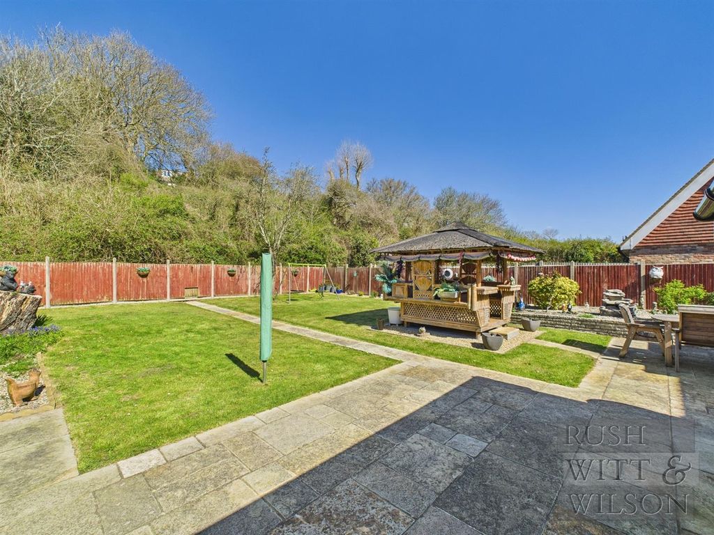 Property photo 2 of 35