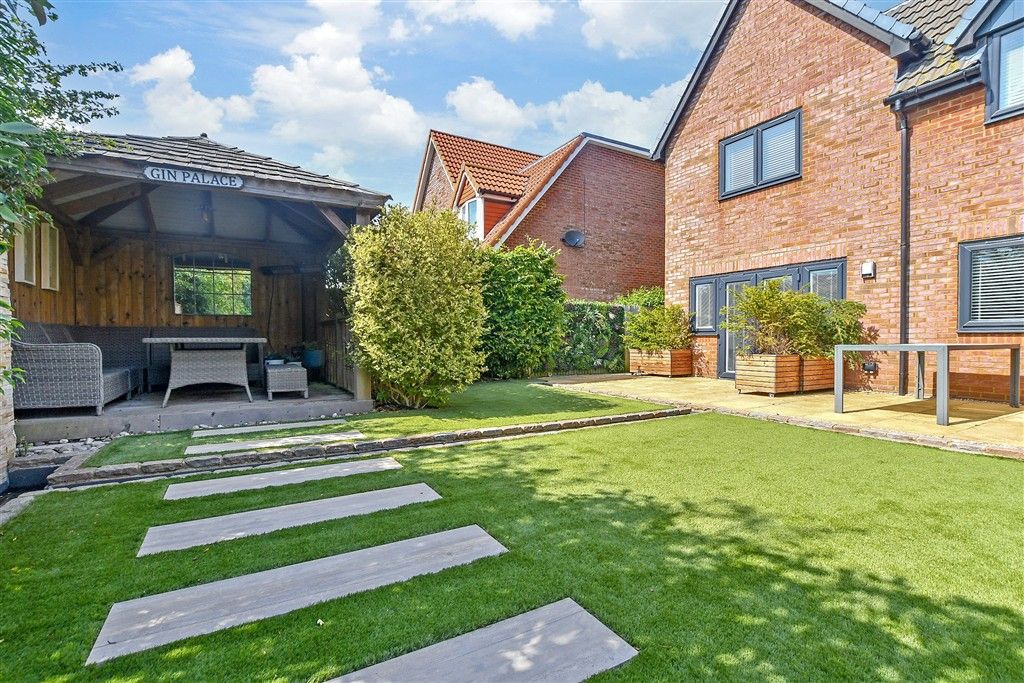 Property photo 1 of 17 Rear Garden