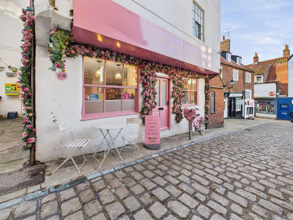 Property photo 2 of 20