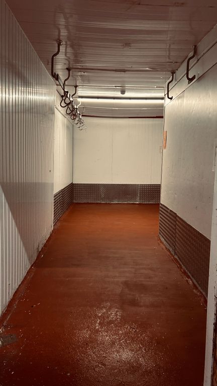 Property photo 1 of 3