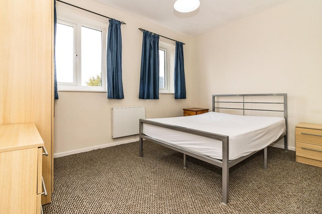 Property photo 3 of 8 Photo