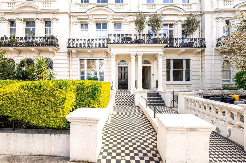 Property photo 3 of 12 External/Entrance