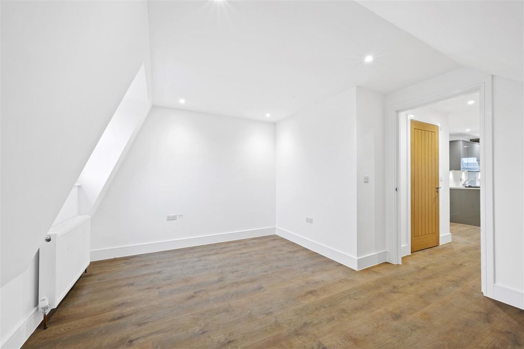 Property photo 3 of 9 File7 (1).Jpg