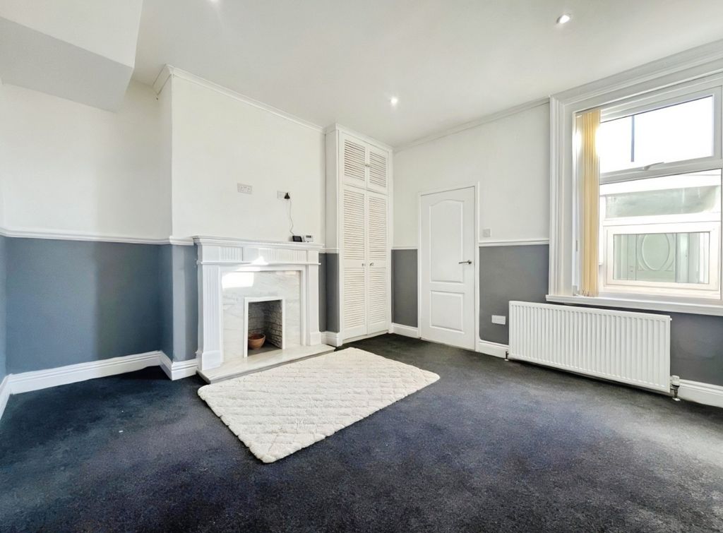 Property photo 1 of 18 5317040